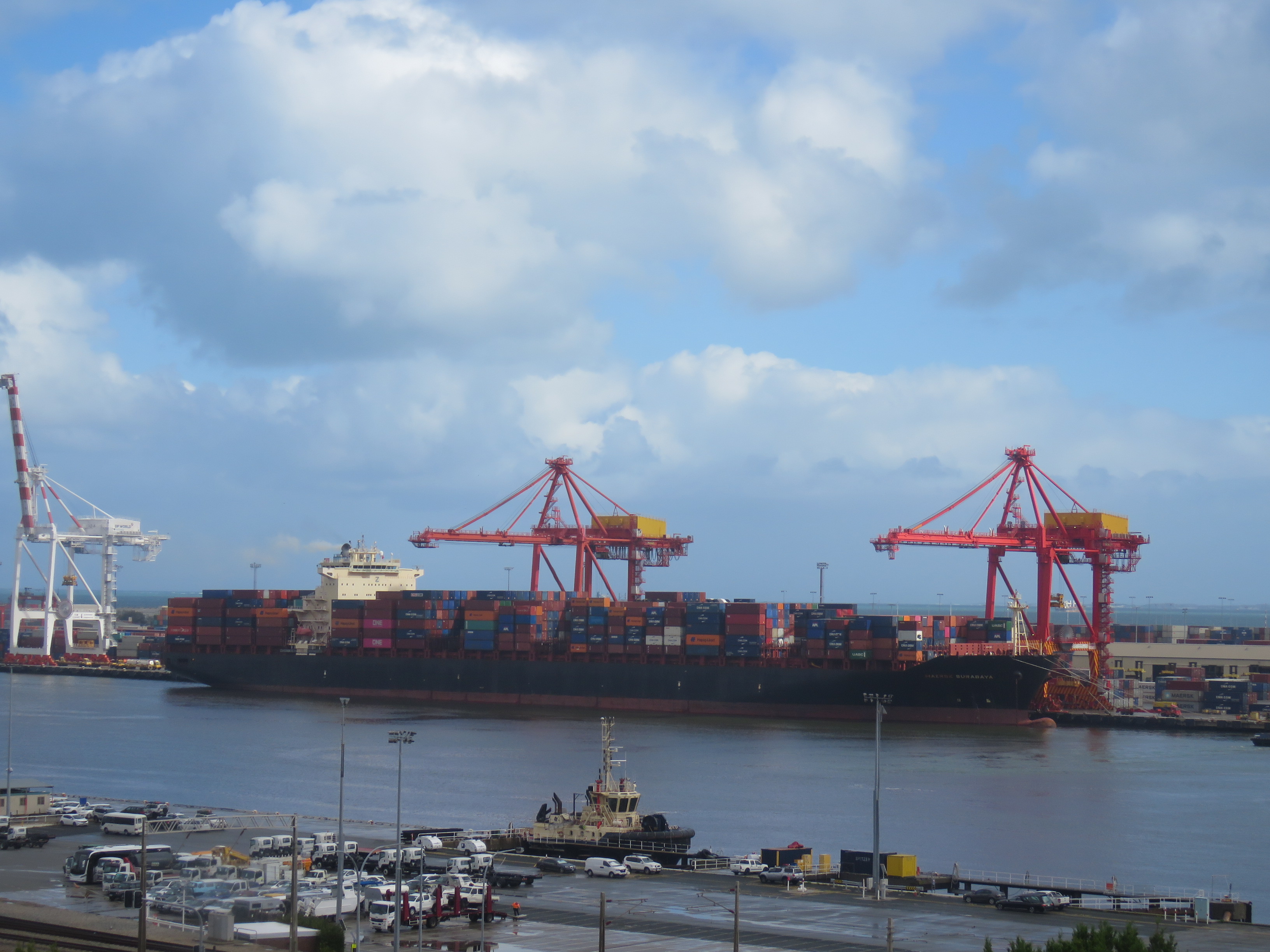 The container ship Maersk Surabaya in Fremantle Harbour