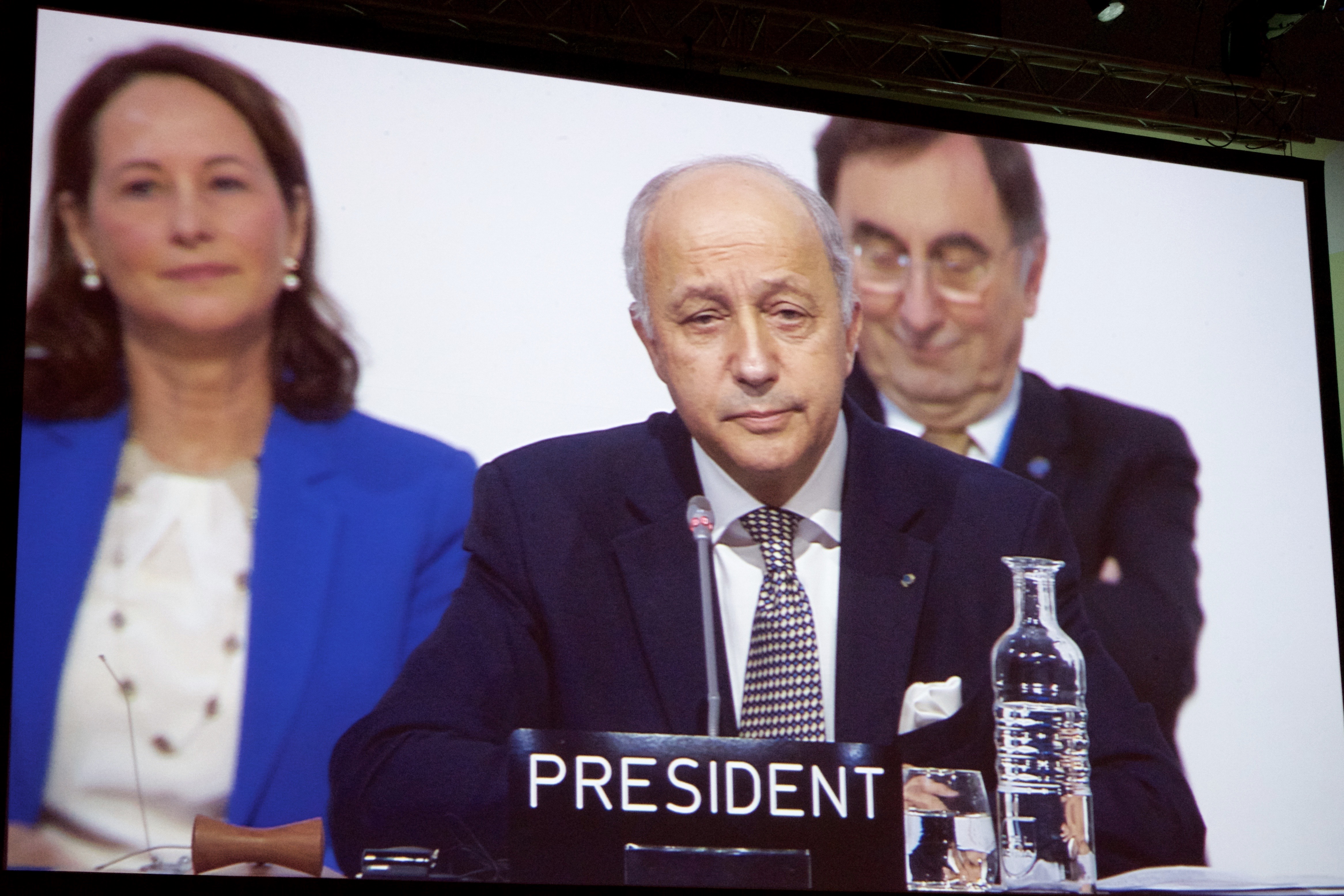 Laurent Fabius, emotional, addressing COP21 delegates